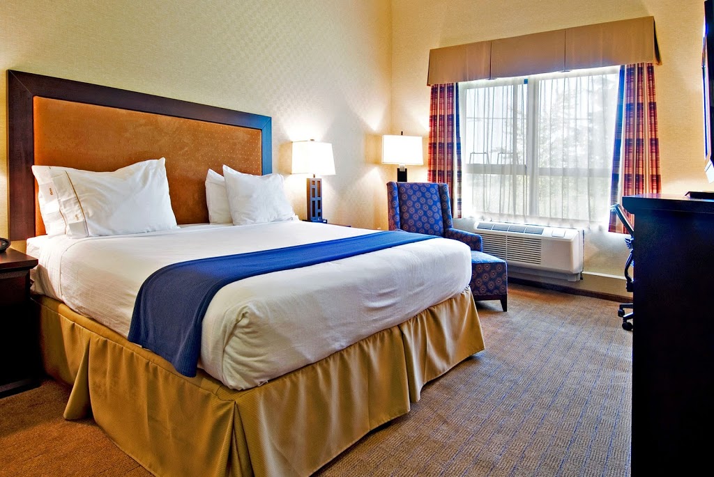 Holiday Inn Express & Suites Riverport Richmond | 10688 No 6 Rd, Richmond, BC V6W 1E7, Canada | Phone: (604) 241-1830