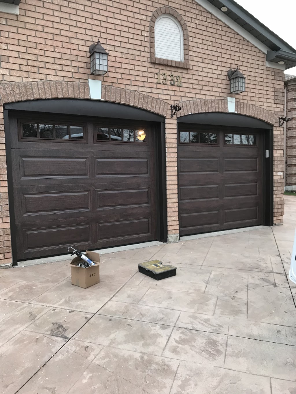 Garage Door Expert | 190 Britannia Rd E Unit 8, Mississauga, ON L4Z 1W6, Canada | Phone: (647) 239-1502