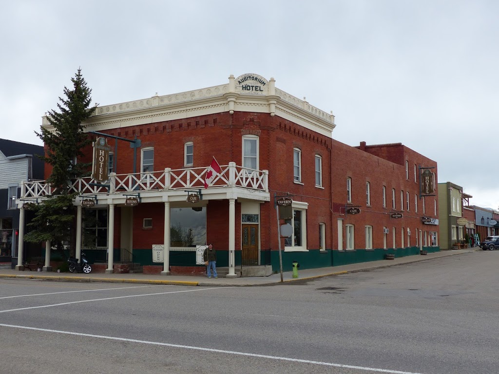 Auditorium Hotel | 2011 20 Ave, Nanton, AB T0L 1R0, Canada | Phone: (403) 646-2746