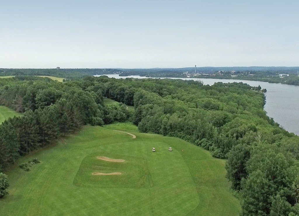 Club de golf Le Mémorial | 3005 Rang Saint-Mathieu, Shawinigan-Sud, QC G9N 6T5, Canada | Phone: (819) 537-0401