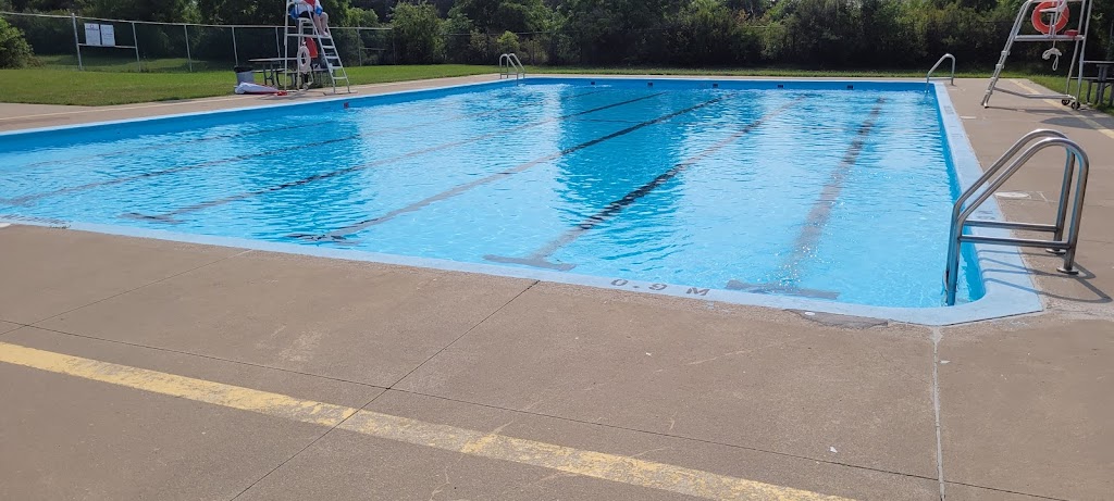 Maryvale Park Outdoor Pool | 5 Trestleside Grove, Scarborough, ON M1R 5A9, Canada | Phone: (416) 447-8261