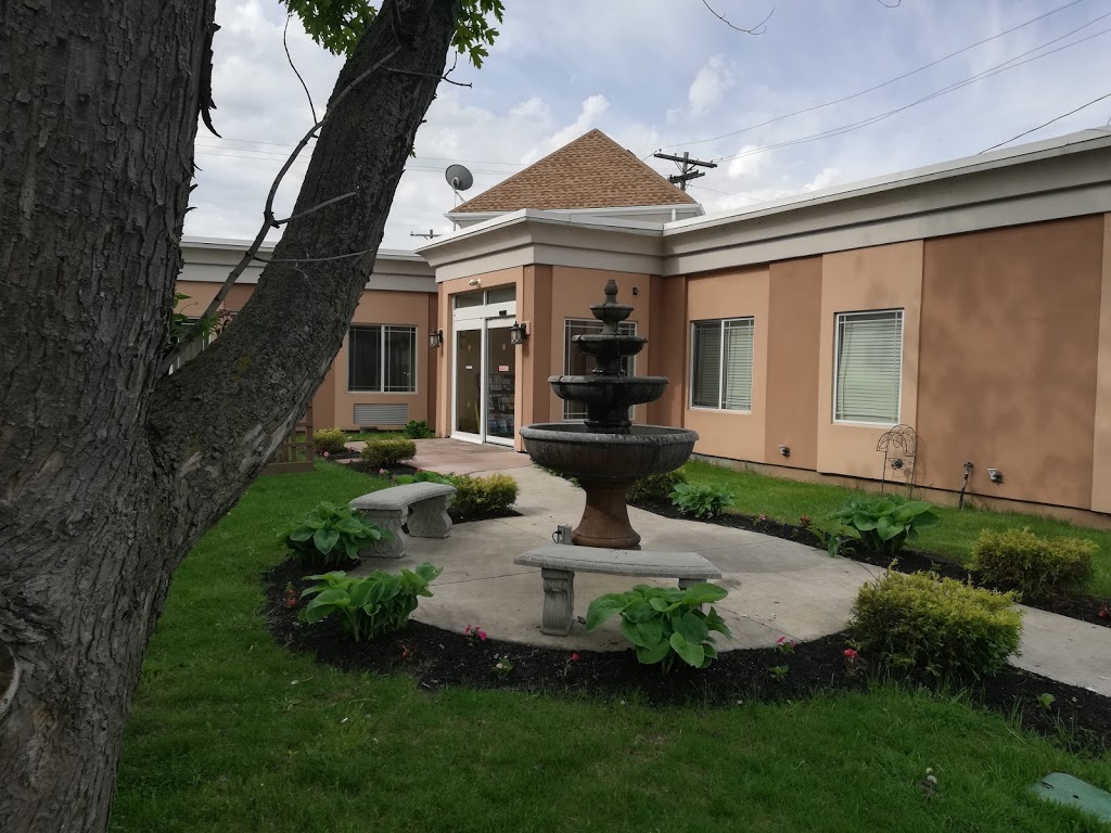 Aashram Motel by Niagara River | 6508 Buffalo Ave, Niagara Falls, NY 14304, USA | Phone: (716) 371-2100