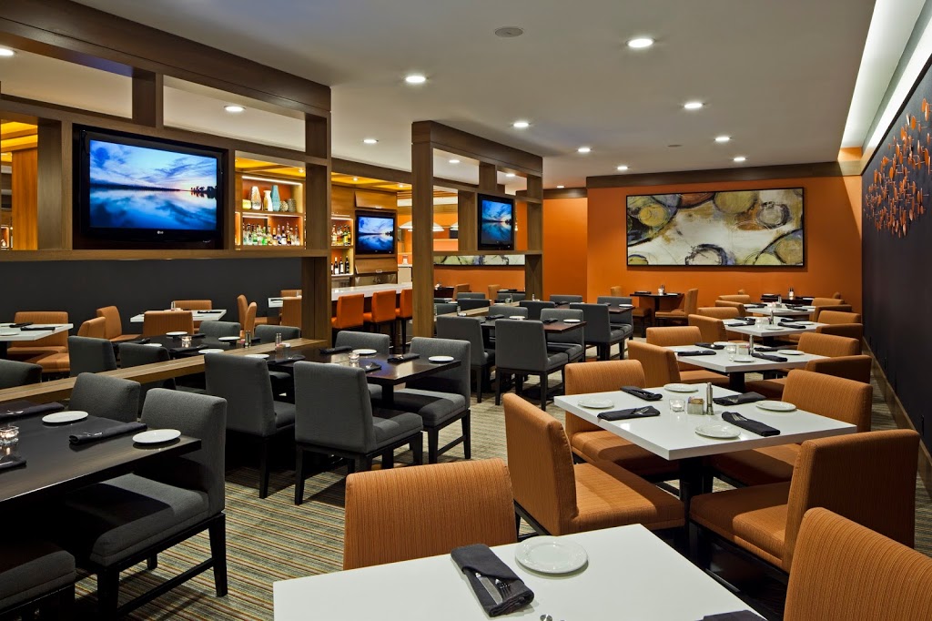 Quest Restaurant and Bar | 6750 Mississauga Rd, Mississauga, ON L5N 2L3, Canada | Phone: (905) 542-6741