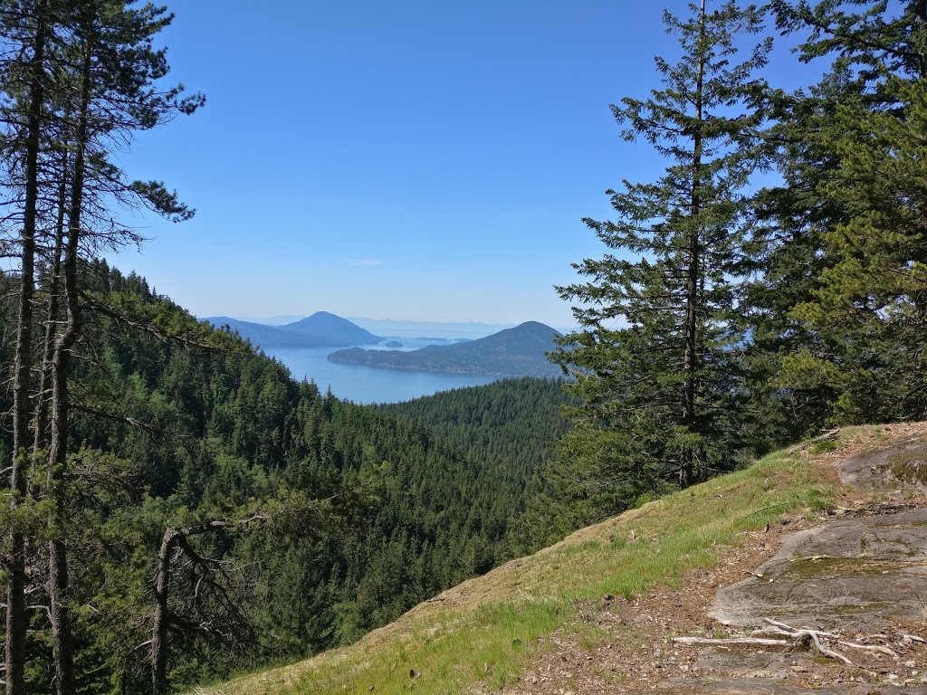 Trailblazer Lookout | Howe Sound Crest Trail, Squamish-Lillooet D, BC V0N, Canada