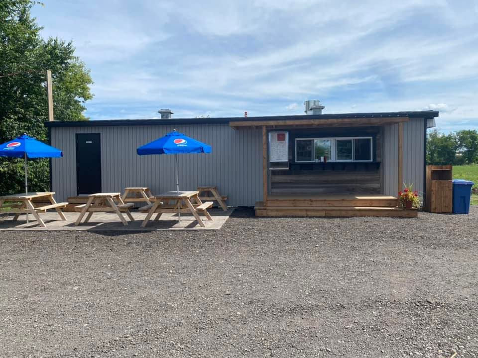 Casse-Croûte Halte 269 | 1245 QC-269, Saint-Gilles, QC G0S 2P0, Canada | Phone: (418) 918-0030