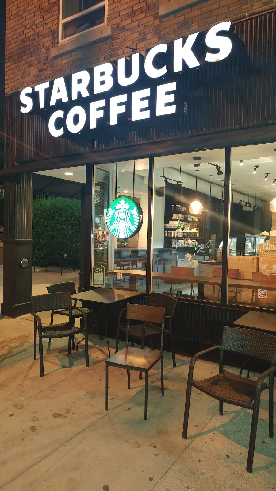 Starbucks | 900 Eglinton Ave W, Toronto, ON M6C 2B6, Canada | Phone: (416) 780-9138