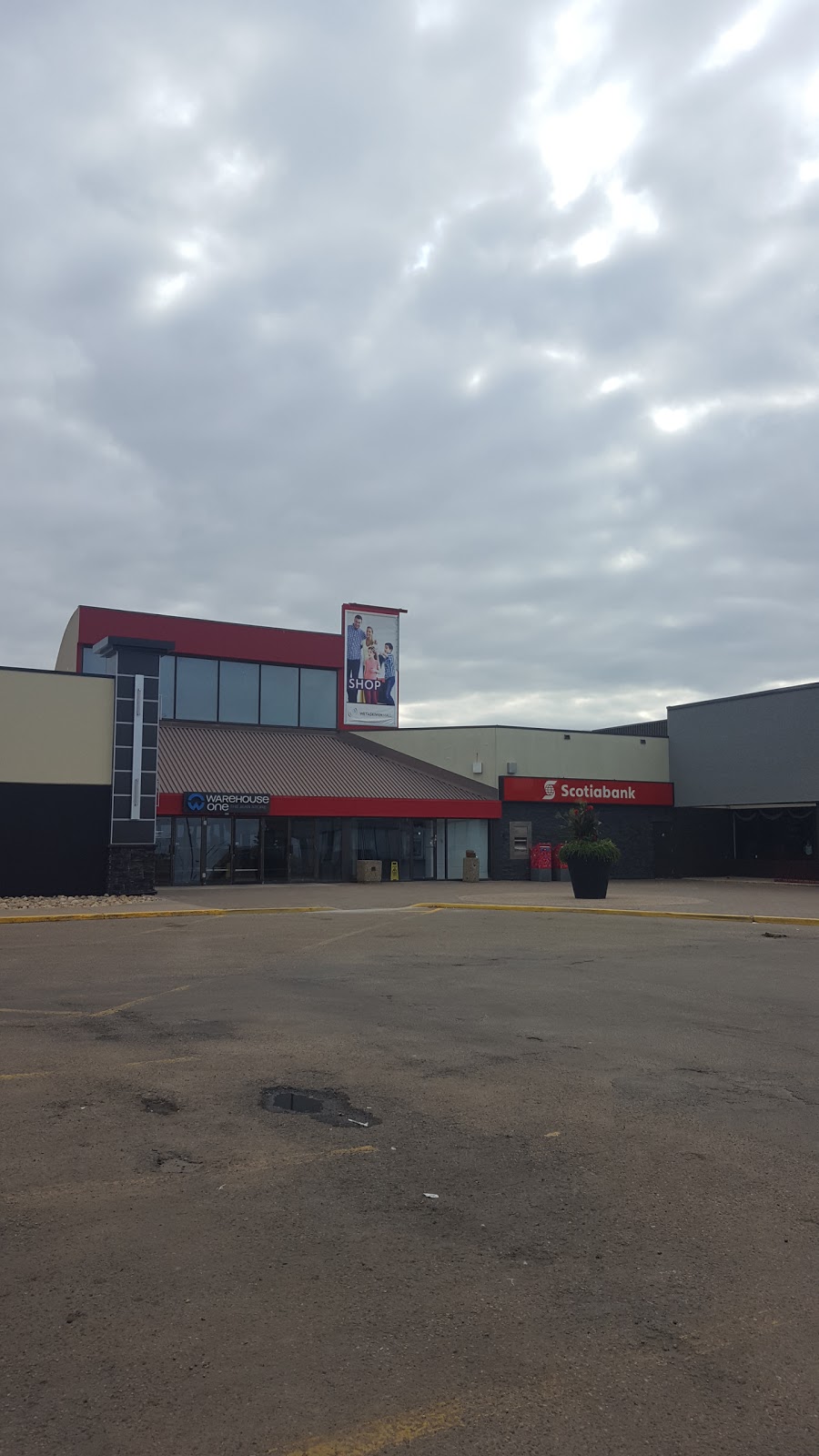 Scotiabank | 3725 56 St, Wetaskiwin, AB T9A 2V6, Canada | Phone: (780) 352-9261