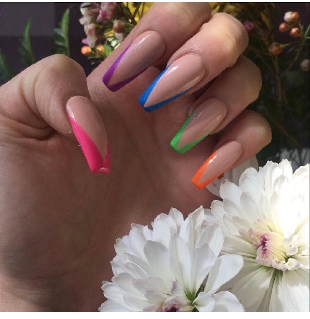 Glamorous Nails and Spa | 1861 Robertson Rd, Nepean, ON K2H 9N5, Canada | Phone: (613) 828-6789