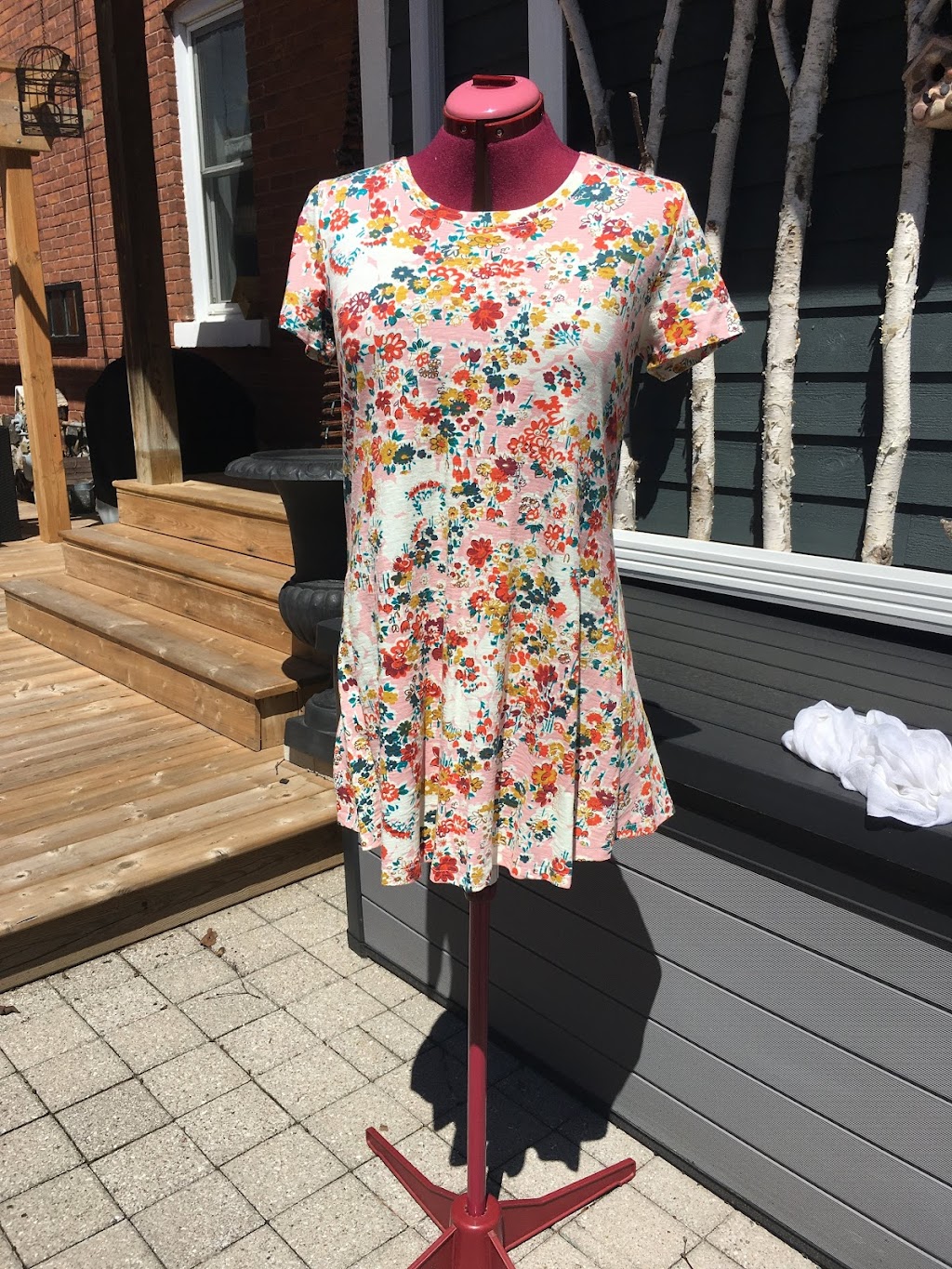 Trendy Threads | 393 Ellen St, Midland, ON L4R 2H4, Canada | Phone: (705) 528-2143