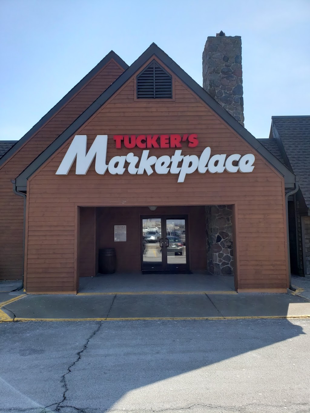 Tuckers Marketplace | 3110 S Service Rd, Burlington, ON L7N 3J3, Canada | Phone: (905) 634-1815