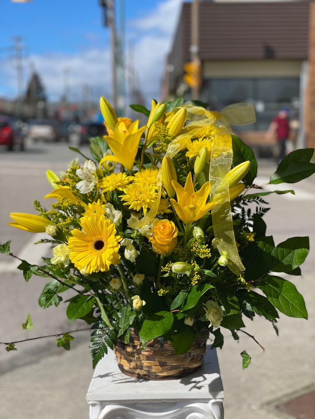 Manites Flower Shop | 7656 6th St, Burnaby, BC V3N 3M7, Canada | Phone: (604) 524-8724