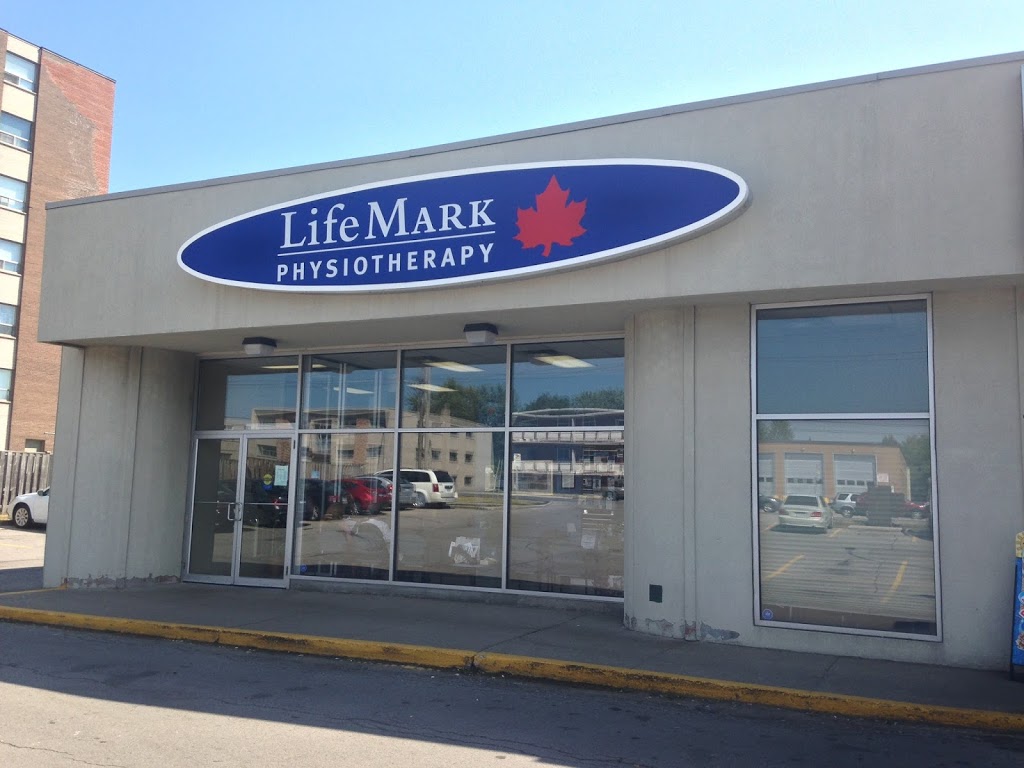 Lifemark Physiotherapy Mohawk & Upper Wellington | 210 Mohawk Rd E #3, Hamilton, ON L9A 2H6, Canada | Phone: (905) 388-3902