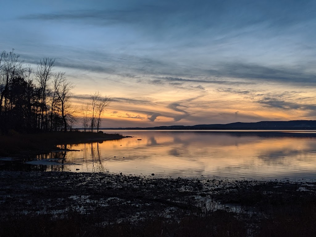 Chalet daccueil du parc-nature du Bois-de-lÎle-Bizard | 5 Pl. des Cageux, LÎle-Bizard—Sainte-Geneviève, QC H9C 2Z1, Canada | Phone: (514) 280-8517