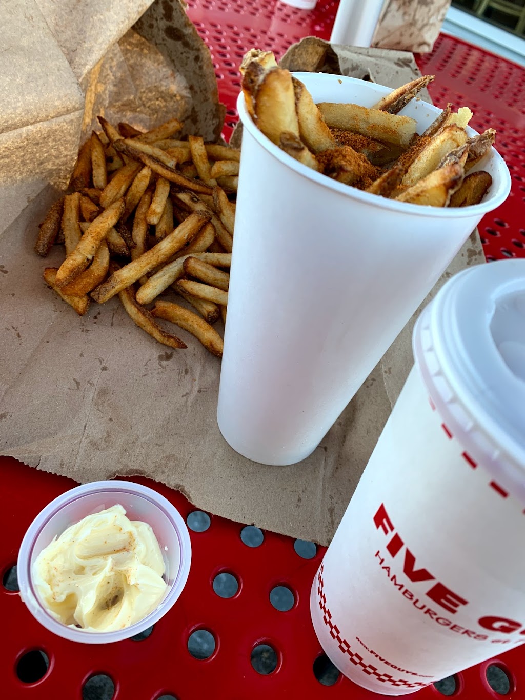 Five Guys | 8840 Boulevard Leduc Suite 50, Brossard, QC J4Y 0G4, Canada | Phone: (450) 462-2333