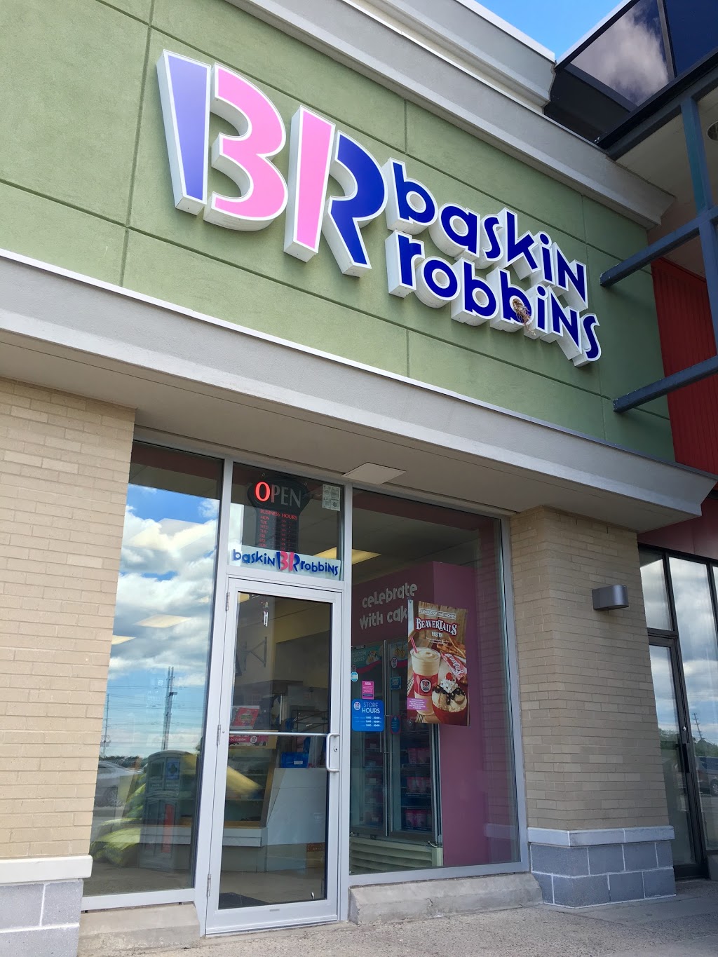 Baskin Robbins | 2025 Guelph Line, Burlington, ON L7P 4M8, Canada | Phone: (905) 336-1153