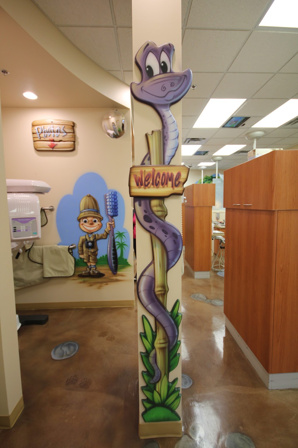 Childs Play Pediatric Dentistry | 7150 200 St #220, Langley City, BC V2Y 3B9, Canada | Phone: (604) 514-3884