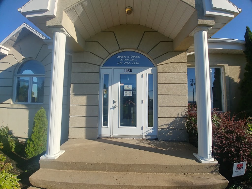 Clinique Vétérinaire Deschaillons Enr | 1985 Rte Marie-Victorin, Deschaillons-sur-Saint-Laurent, QC G0S 1S0, Canada | Phone: (819) 292-3338