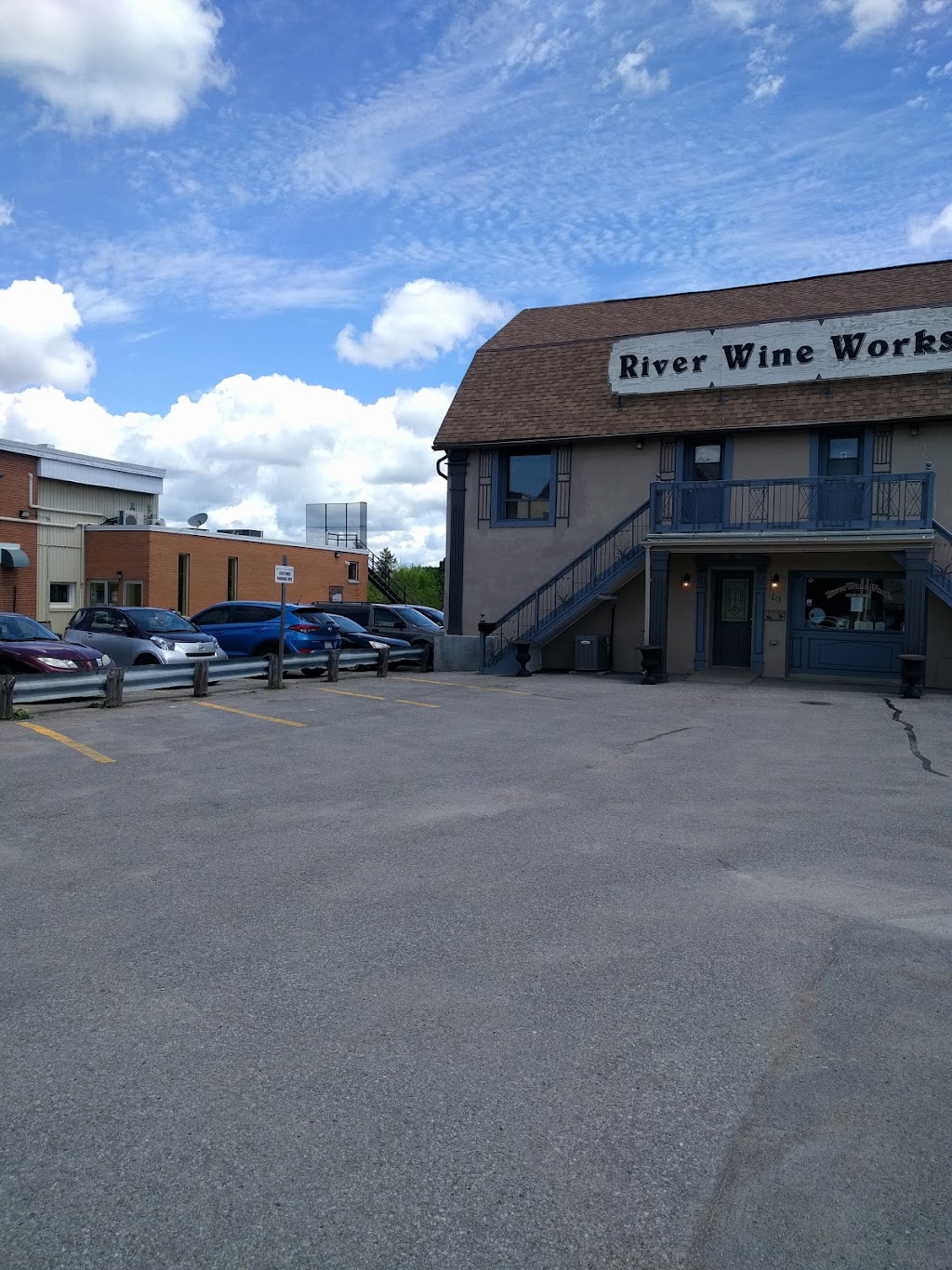River Wine Works | 10 York St N, Lindsay, ON K9V 3Z6, Canada | Phone: (705) 324-3098