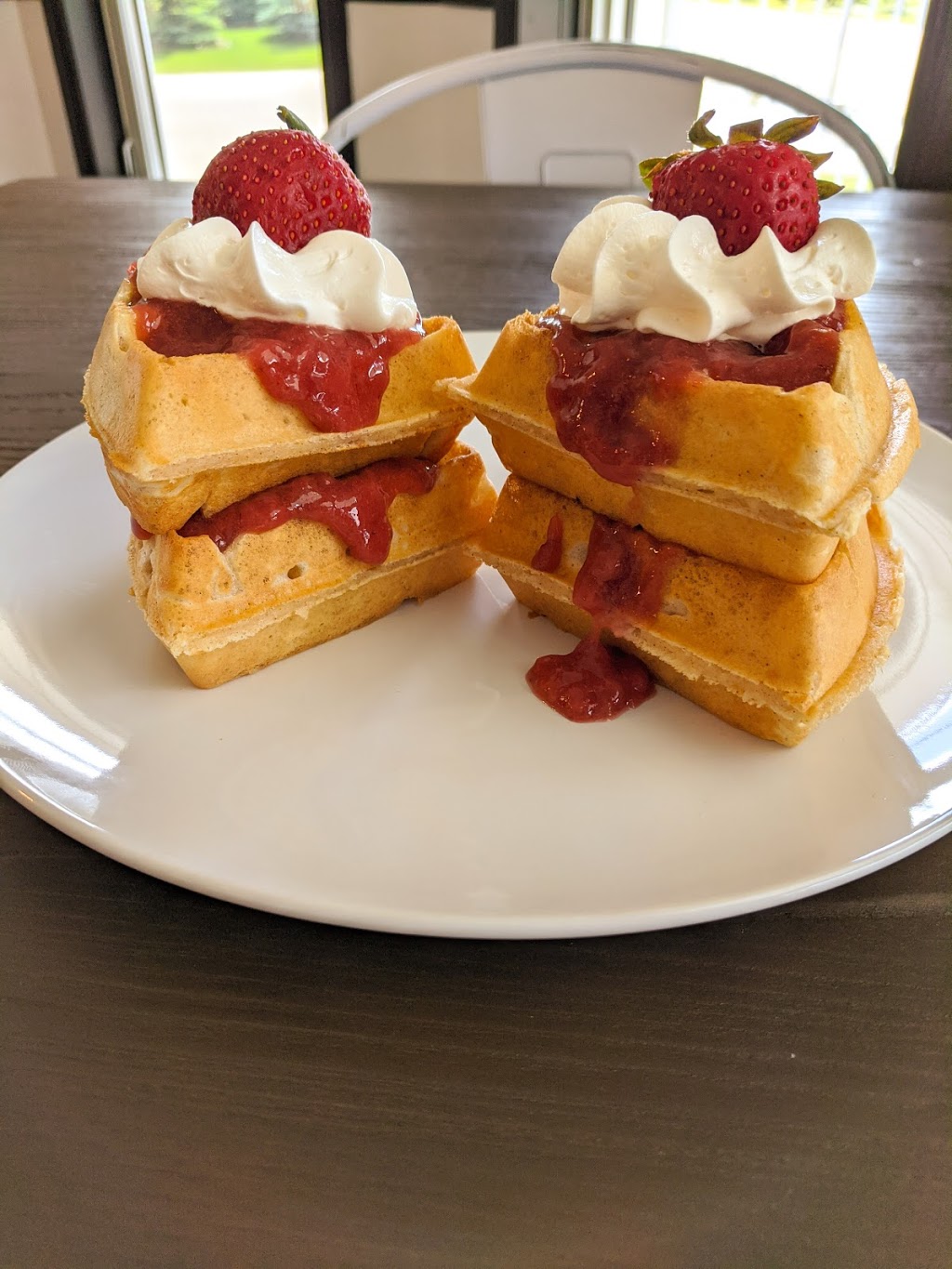 Waffles On Main | 910 Main St, Three Hills, AB T0M 2A0, Canada | Phone: (587) 321-5717