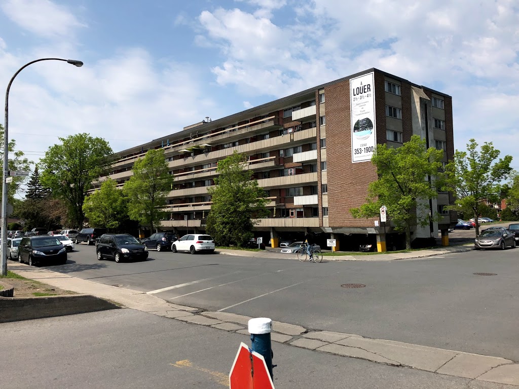 Place Versailles Apartments | 7235 Rue Pierre Corneille, Montréal, QC H1M 1L3, Canada | Phone: (514) 353-1900