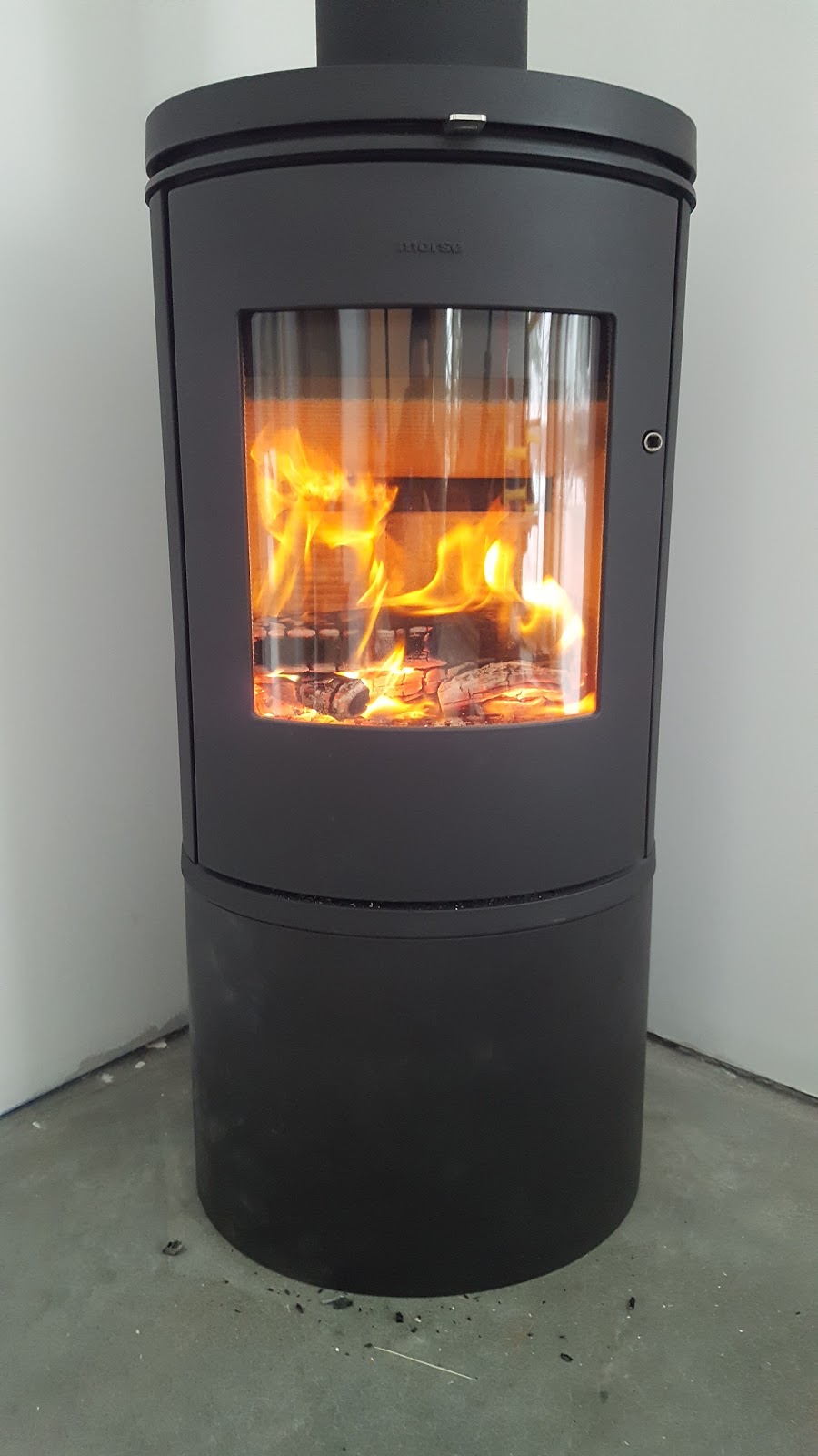 Marshs Stoves & Fireplaces | 3322 Dundas St W, Toronto, ON M6P 2A4, Canada | Phone: (416) 762-4582