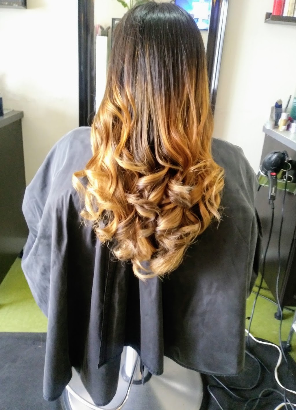 Shear Essence Hair | 2407 Edmonton Trail, Calgary, AB T2E 3M7, Canada | Phone: (403) 452-1231