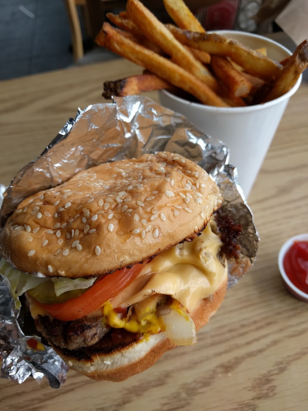 Five Guys | 1510 Dundas Street East Blg. C6, UNIT 11, Mississauga, ON L4X 1L4, Canada | Phone: (905) 273-9993