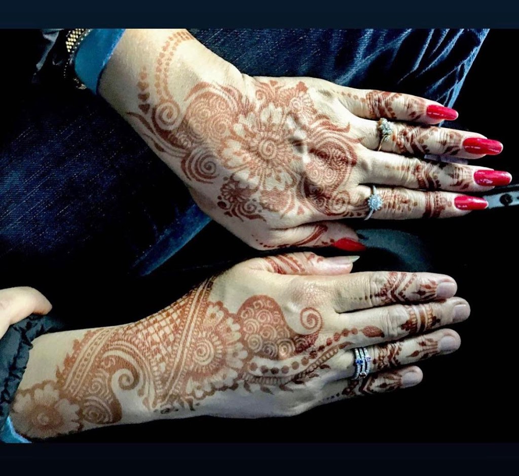 Henna by Rajvi Lathia | 21 Markbrook Ln, Etobicoke, ON M9V 5E4, Canada | Phone: (647) 574-3433