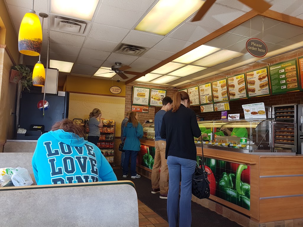 Subway | 8311 Fairmont Dr SE Acadia Shopping Centre, Calgary, AB T2H 1M8, Canada | Phone: (403) 252-5277