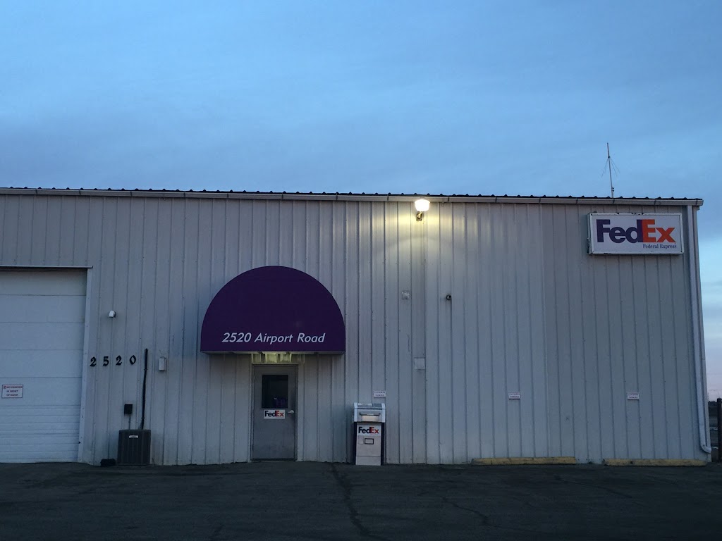 FedEx Ship Centre | 2520 Airport Rd #1, Regina, SK S4W 1A3, Canada | Phone: (800) 463-3339