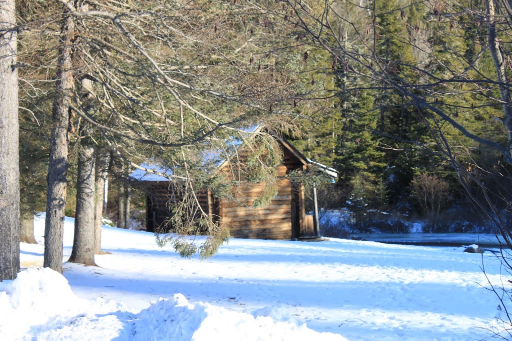 Chalet Auberge Castello & Spa | 252 Chemin du Nordet, Lac-Supérieur, QC J0T 1P0, Canada | Phone: (819) 688-6888