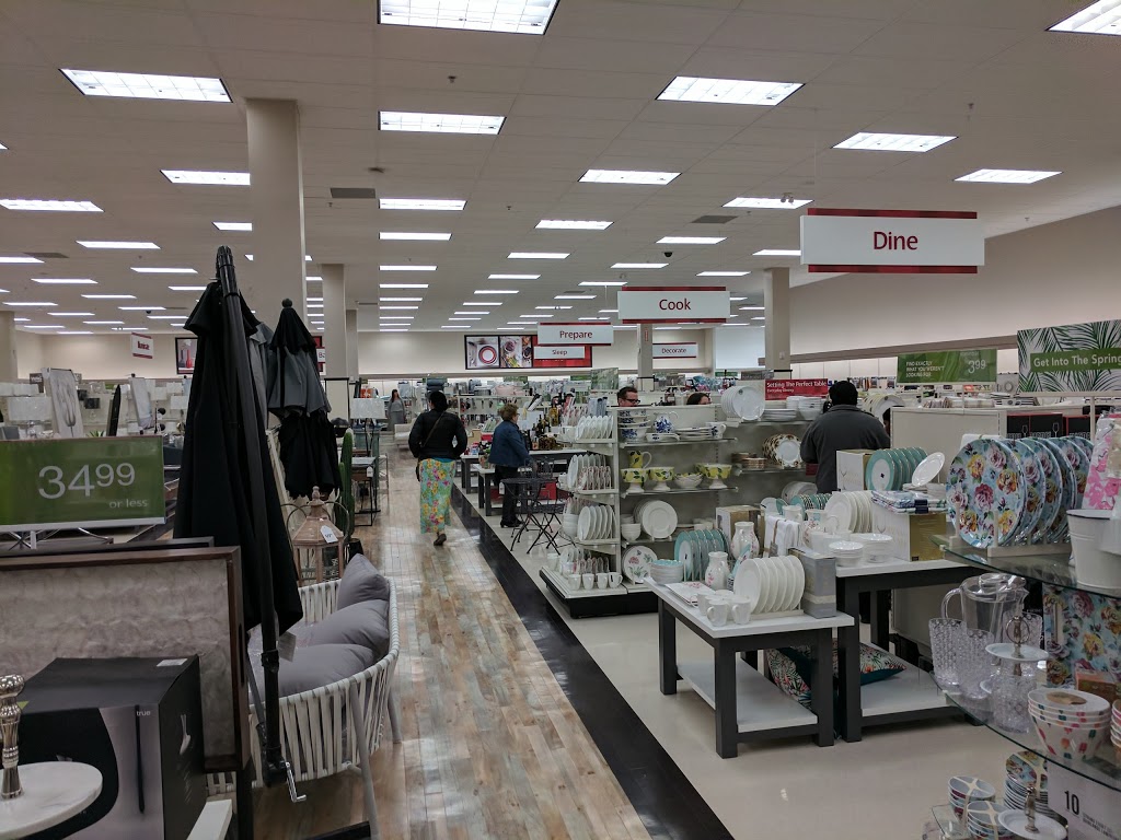 Marshalls/HomeSense | 1006 Rte 37, Winnipeg, MB R2C 4M4, Canada