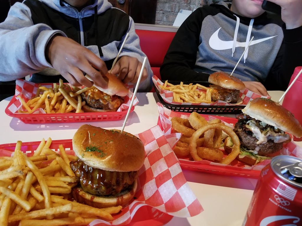 Rock Burger | 360 Rainbow Blvd, Niagara Falls, NY 14303, USA | Phone: (716) 436-1102