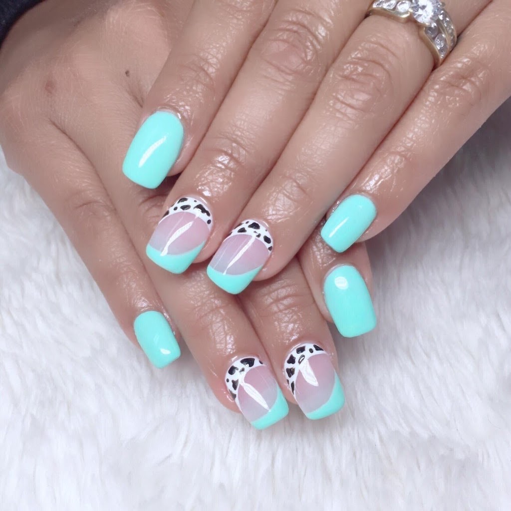 Hanas Nails Spa & Hair Boutique | 108 Facer St, St. Catharines, ON L2M 5J7, Canada | Phone: (289) 438-2236