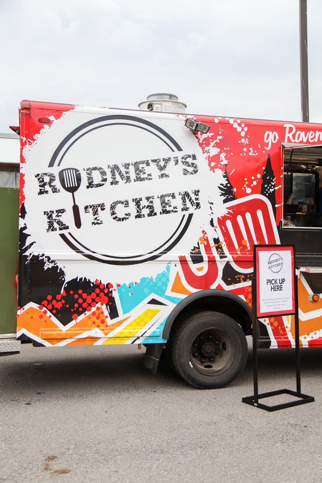 Rodneys Kitchen: Carleton Dining Services Food Truck | 1125 Colonel By Dr, Ottawa, ON K1S 5B6, Canada | Phone: (613) 520-2600