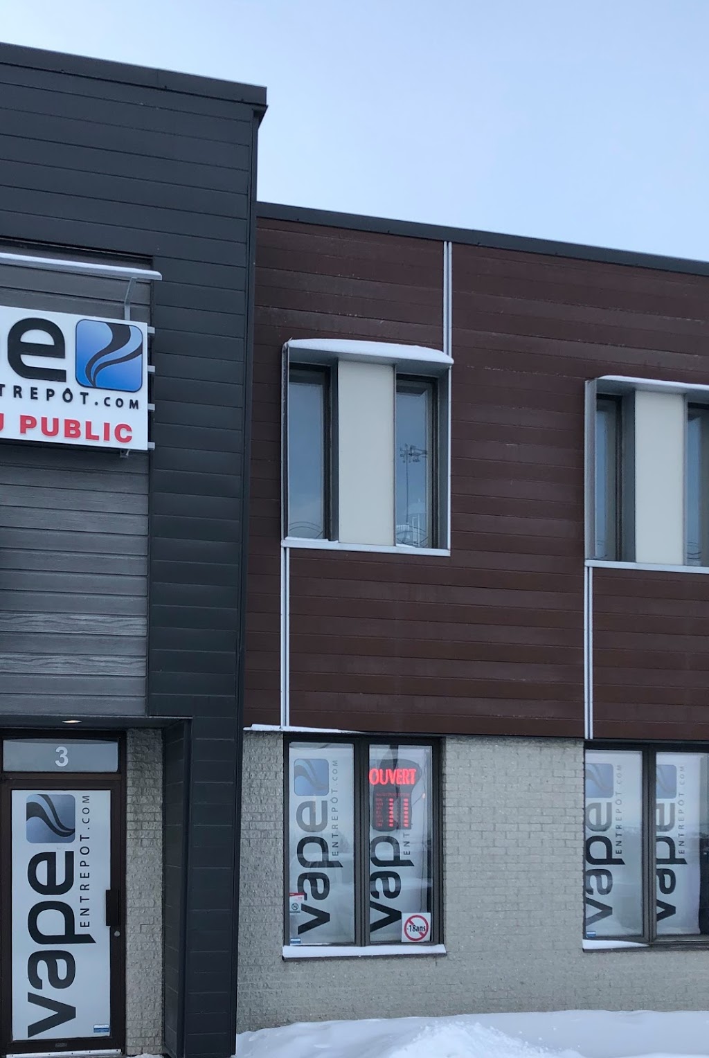 Vape Entrepôt St-Jérôme | 7 Rue John F. Kennedy #3, Saint-Jérôme, QC J7Y 4B4, Canada | Phone: (450) 848-8273