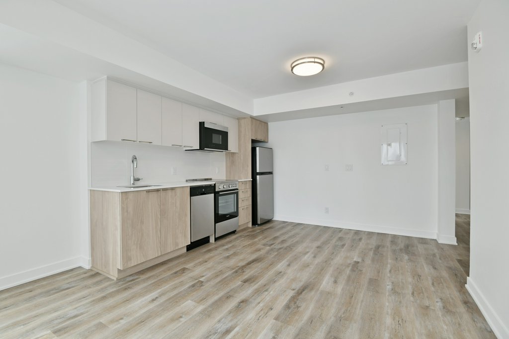 Capital Park Living | 134 Robinson Ave, Ottawa, ON K1N 8N8, Canada | Phone: (613) 286-6170