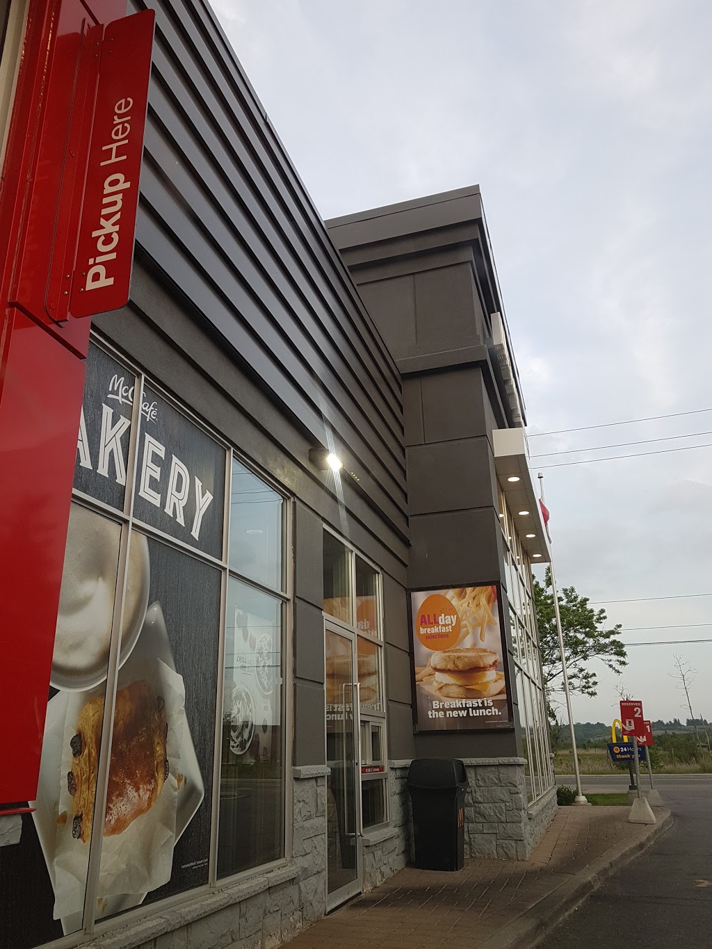 McDonalds | 23 Broadway, Orangeville, ON L9W 1J6, Canada | Phone: (519) 941-7850