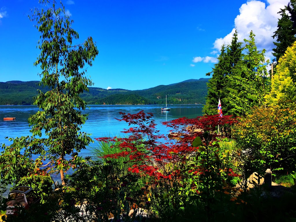 The Tuwanek Hotel and Spa | 7545 Islets Pl, Sechelt, BC V0N 3A4, Canada | Phone: (604) 885-3442