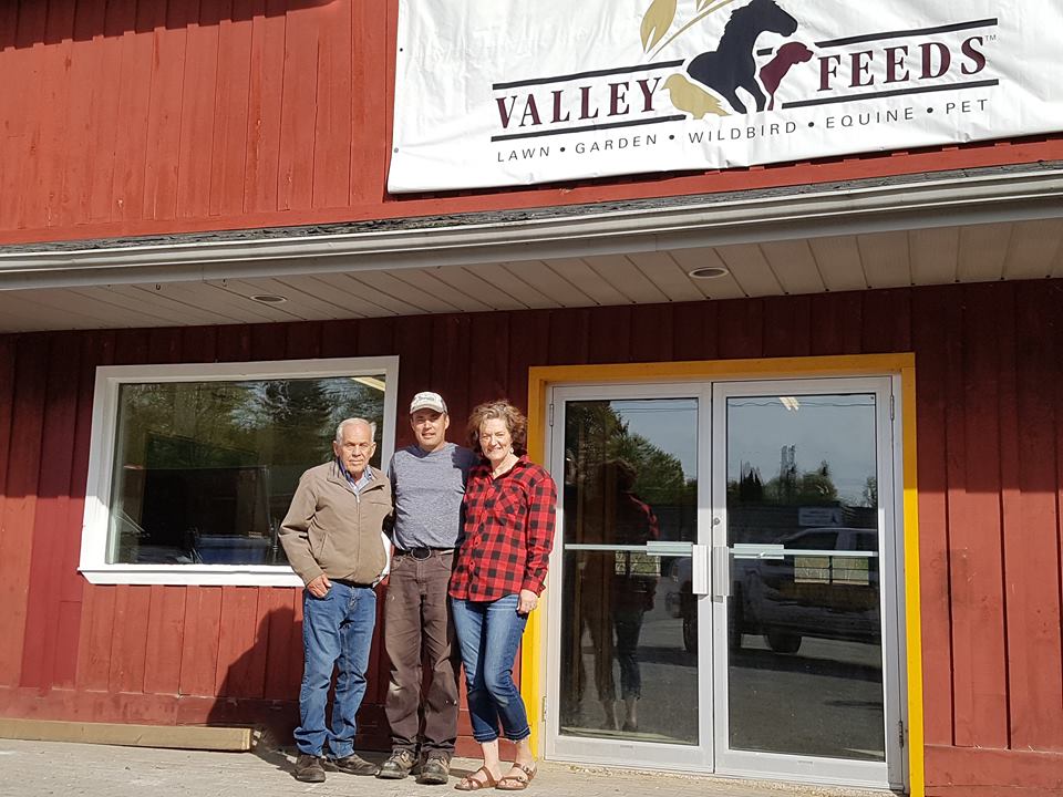 Valley Feeds | 223 Main St W, Huntsville, ON P1H 1Y1, Canada | Phone: (705) 788-0620