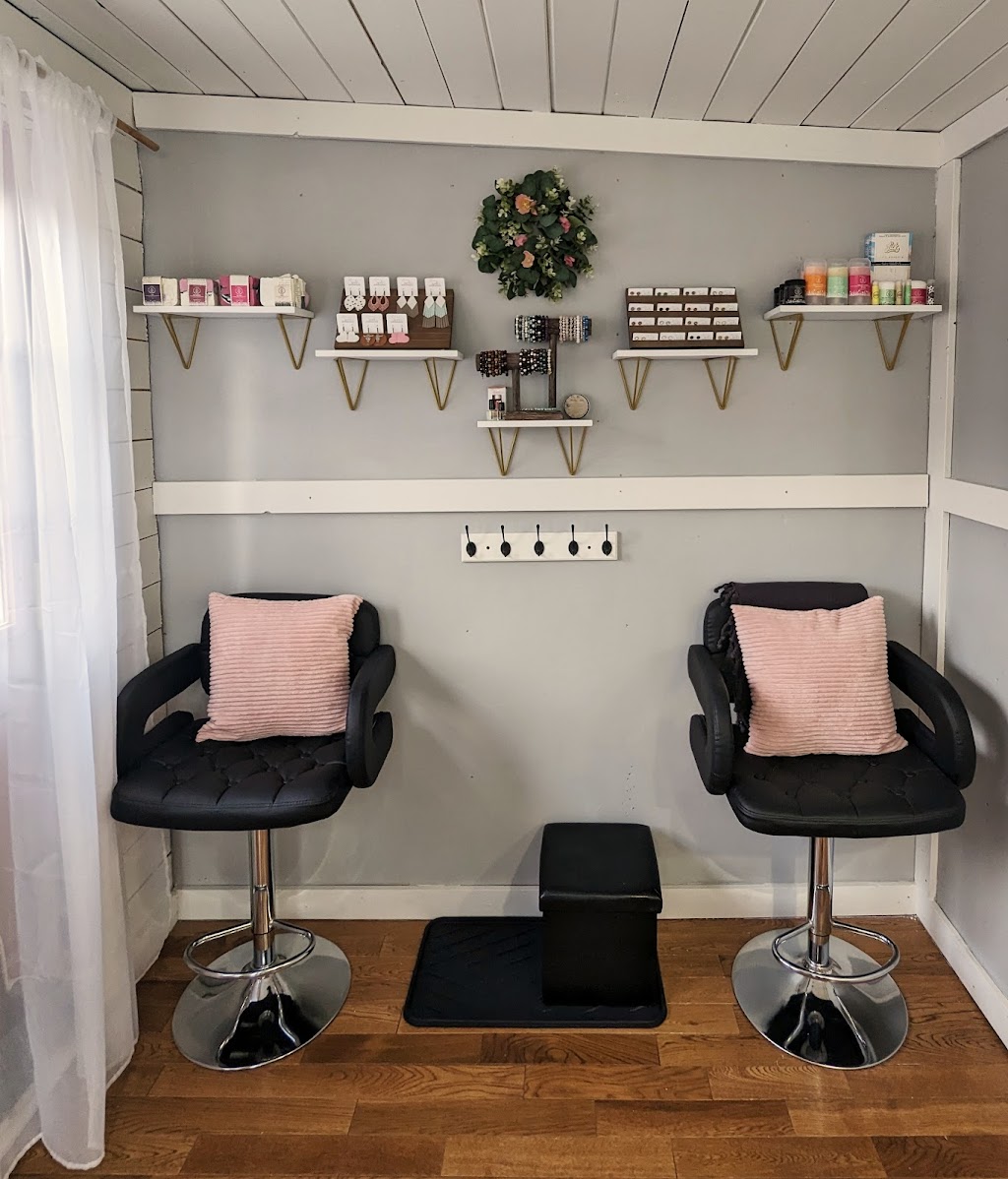 The Darling Shack Nail Studio | 5728 Vermillion St, Edgewater, BC V0A 1E0, Canada | Phone: (604) 399-8882