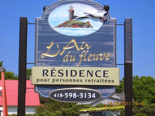 Résidence LAir du Fleuve | 275 Avenue de Gaspé O, Saint-Jean-Port-Joli, QC G0R 3G0, Canada | Phone: (418) 598-3134