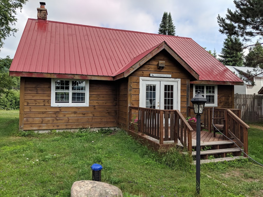 Cabins at the Domain | 1282 Carroll Rd, Haliburton, ON K0M 1S0, Canada | Phone: (705) 457-1242