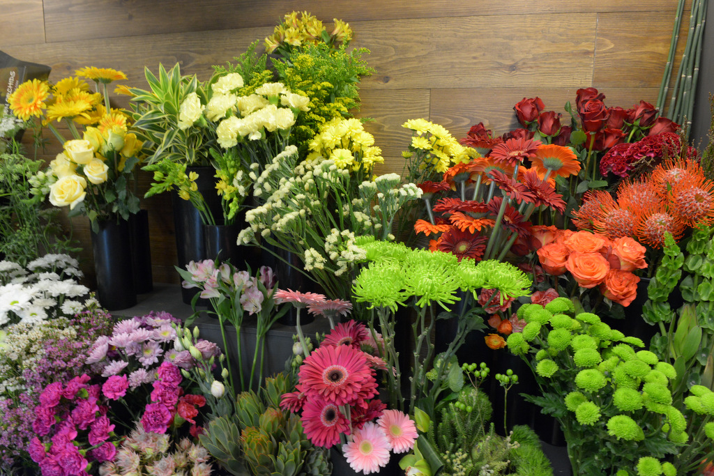 Fleuriste Les Fleurs DAlicia | 1130 Boulevard Lebourgneuf, Québec, QC G2K 0A9, Canada | Phone: (418) 634-1230