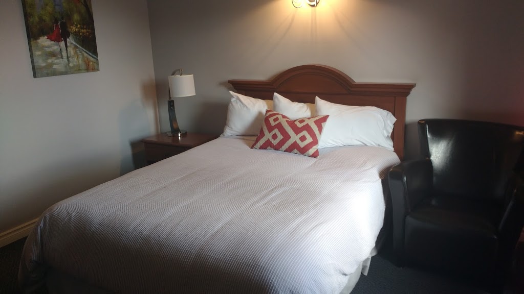 Motel Le Quiet | 3284 Rue Laval, Lac-Mégantic, QC G6B 1A4, Canada | Phone: (819) 583-6666