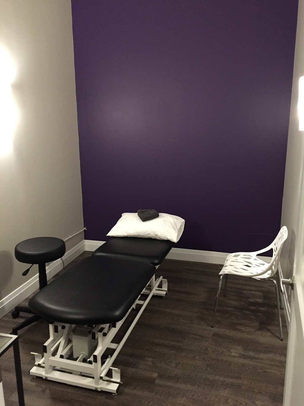 Embody Health Centre | 354 King St N #1c, Waterloo, ON N2J 2Z2, Canada | Phone: (519) 208-0333