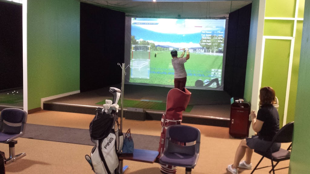 Fieldro Indoor Golf | 1599 Sedlescomb Dr, Mississauga, ON L4X 1M4, Canada | Phone: (647) 294-7988