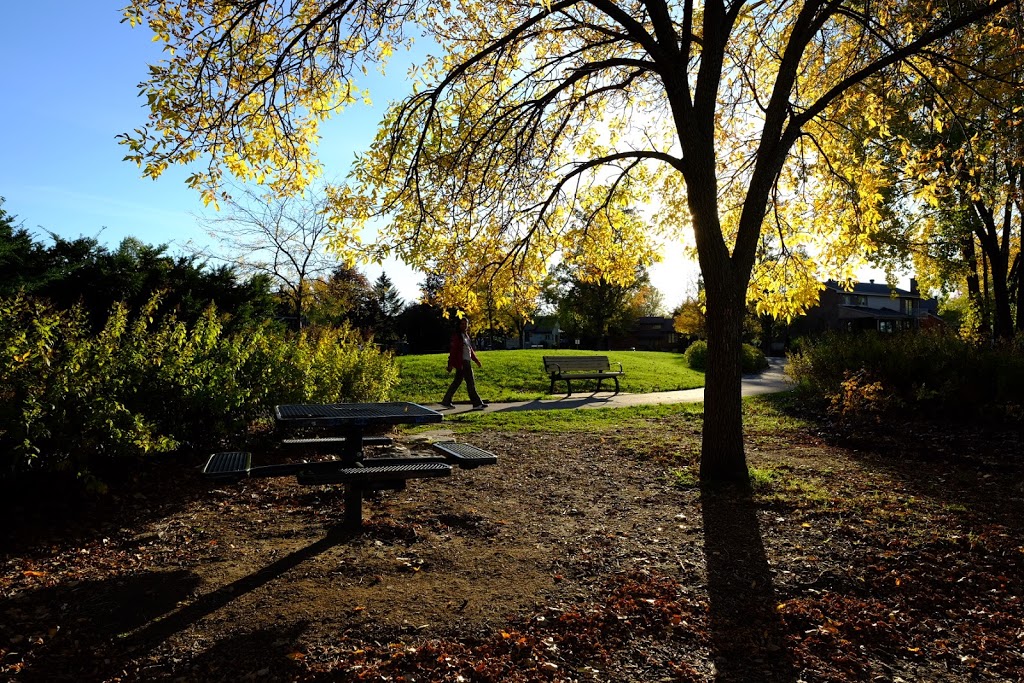 Hélène-Legault Park | Rue Hélène, Pierrefonds, QC H9J 3C4, Canada | Phone: (514) 872-0311