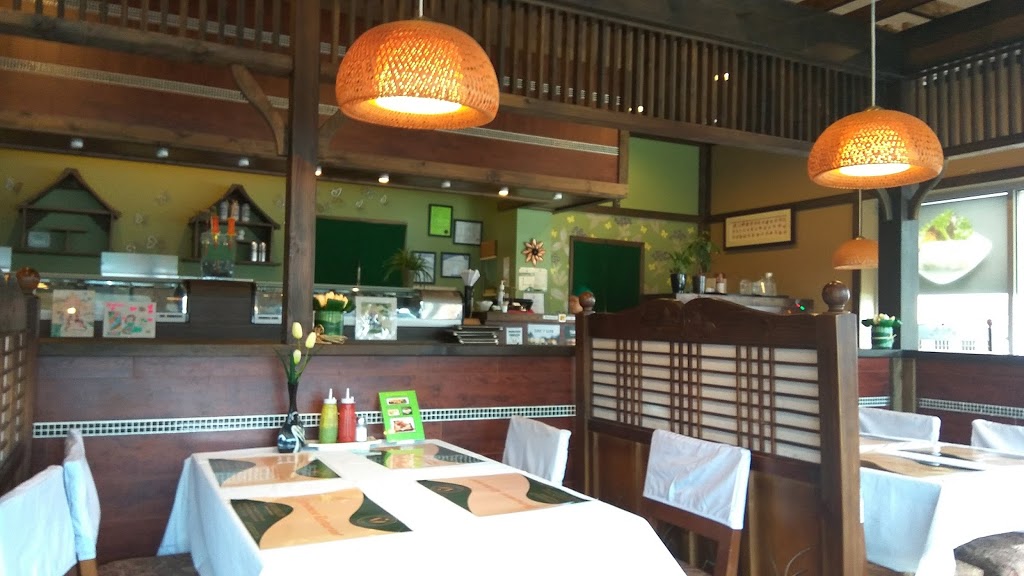 Queen Valley Vietnamese Restaurant | 19-6014 Vedder Rd, Chilliwack, BC V2R 5M4, Canada | Phone: (604) 858-5500