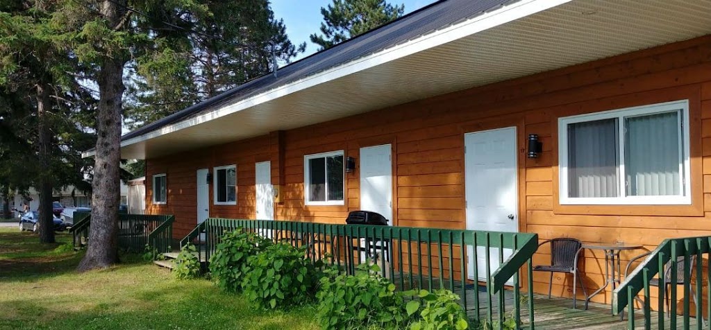 Motel Manoir sur le Lac | 1708 Bd Fernand Lafontaine, Rivière-Rouge, QC J0T 1T0, Canada | Phone: (819) 275-3514